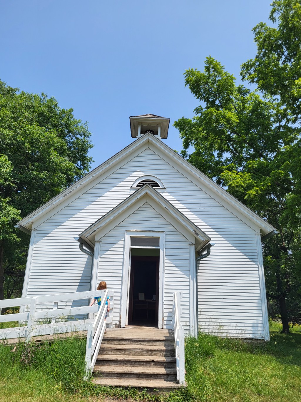 A Tour Of Walnut Hill Iowa: The&nbsp;School!